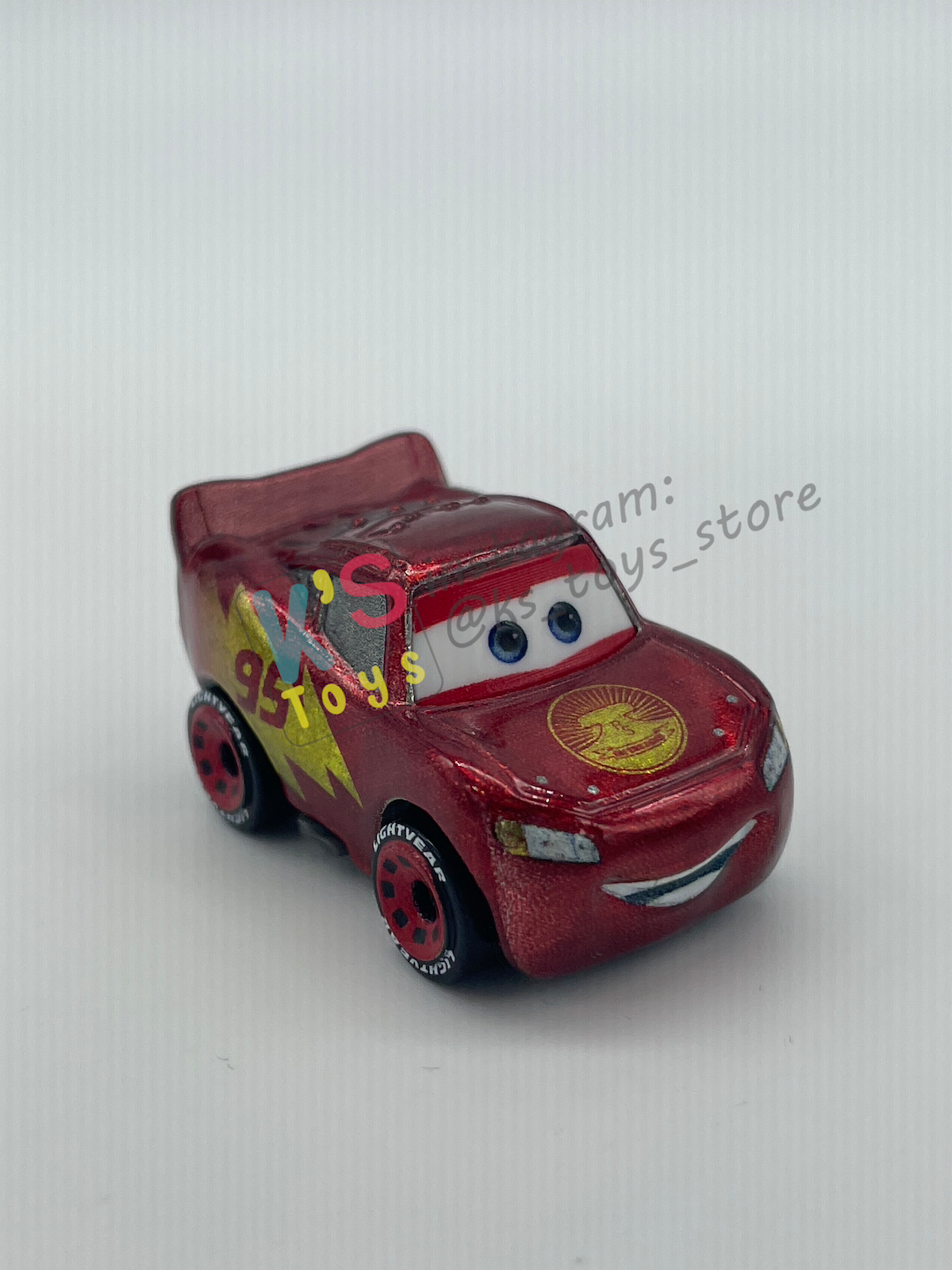 Loose Mini Racers Pixar Disney Cars, METALLIC ROAD TRIP LIGHTNING MCQUEEN - Mint / Near Mint Condition