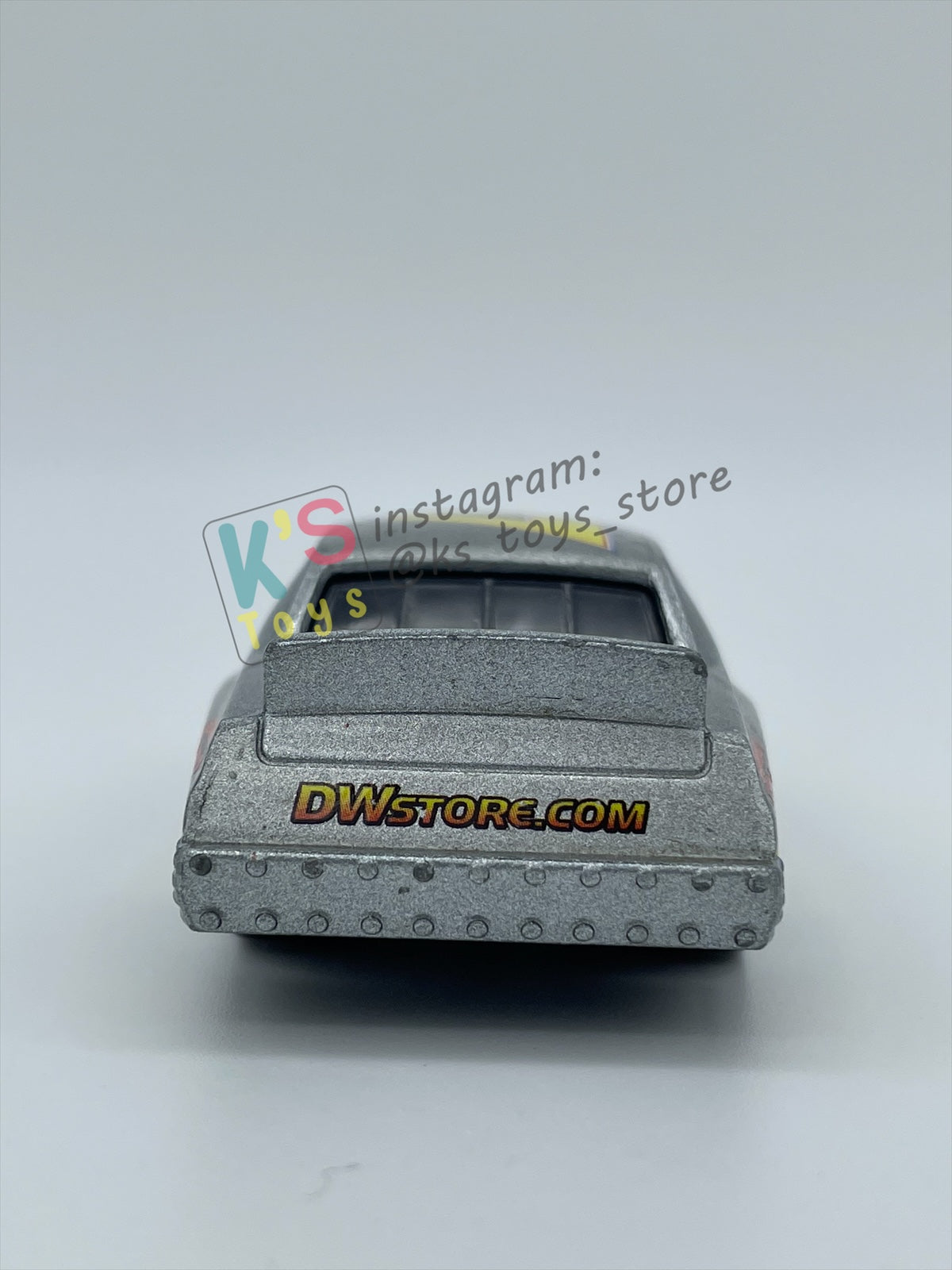 PRE-OWNED / LOOSE DISNEY PIXAR CARS - "DARRELL CARTRIP" CARS 2 SERIES - GOOD CONDITION