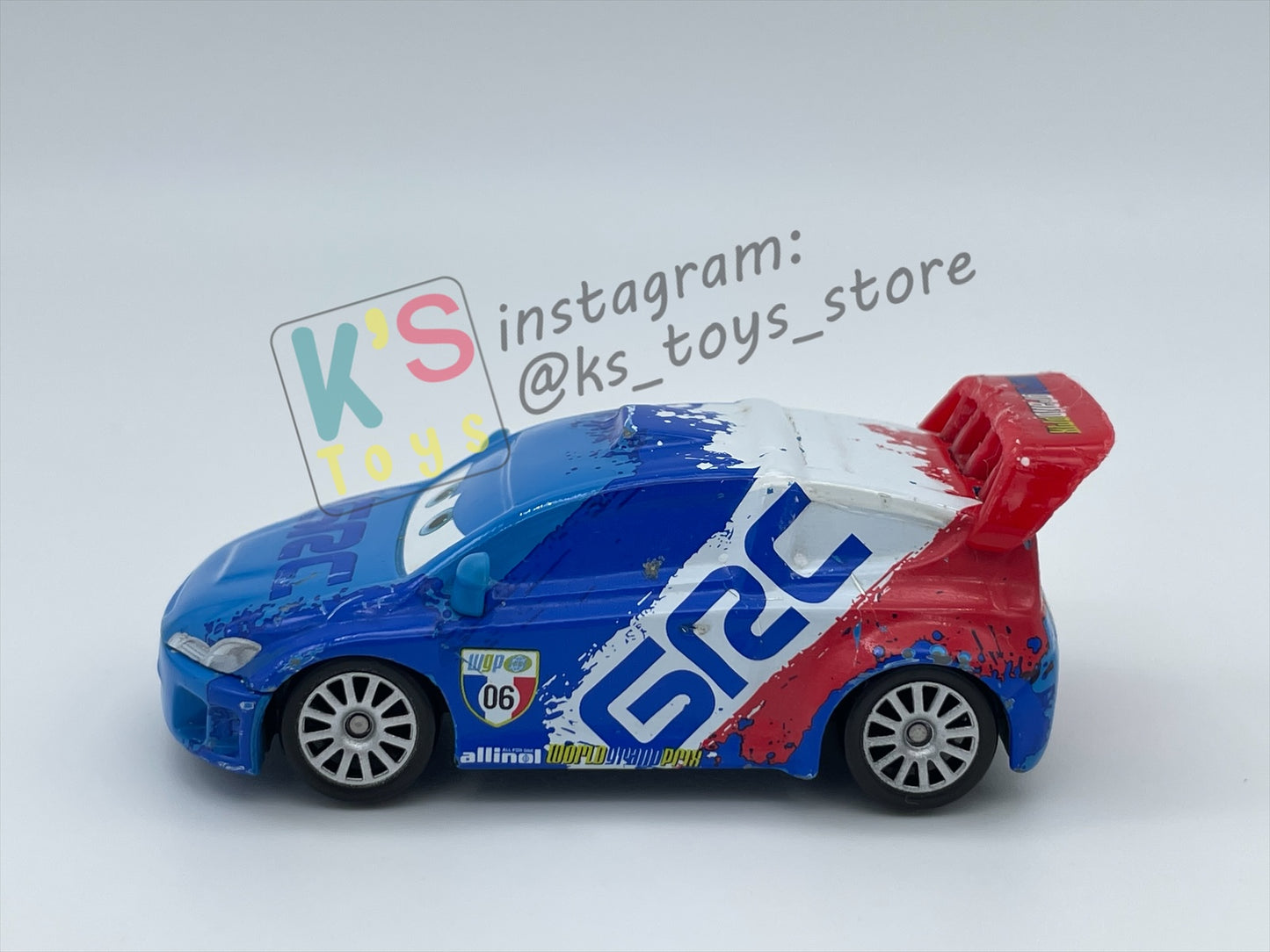 PRE-OWNED / LOOSE DISNEY PIXAR CARS - "RAOUL CAROULE" CARS 2 SERIES - GOOD CONDITION