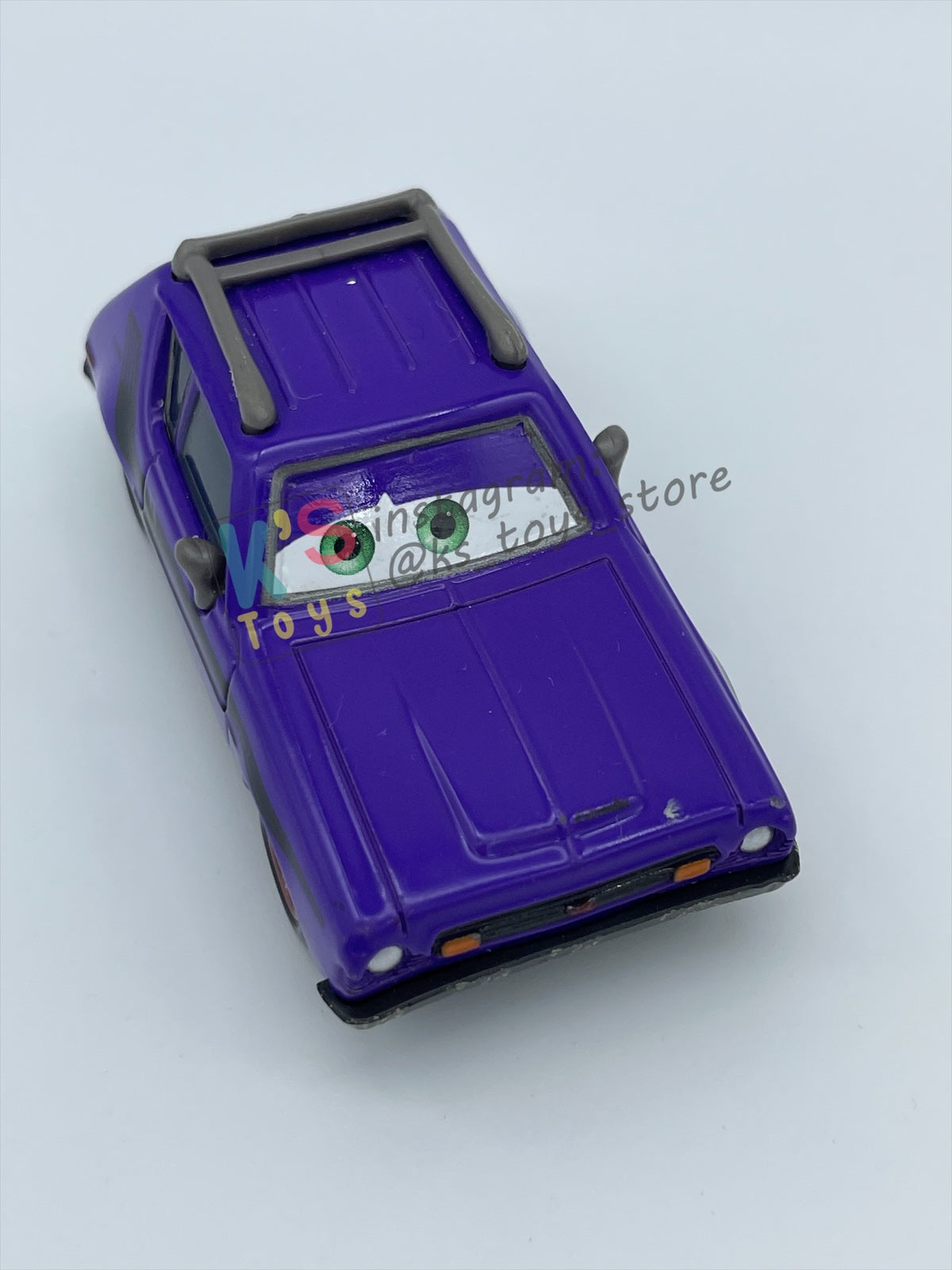 PRE-OWNED / LOOSE DISNEY PIXAR CARS - "DON CRUMLIN (GREEN EYES)" CARS 2 SERIES - EXCELLENT CONDITION