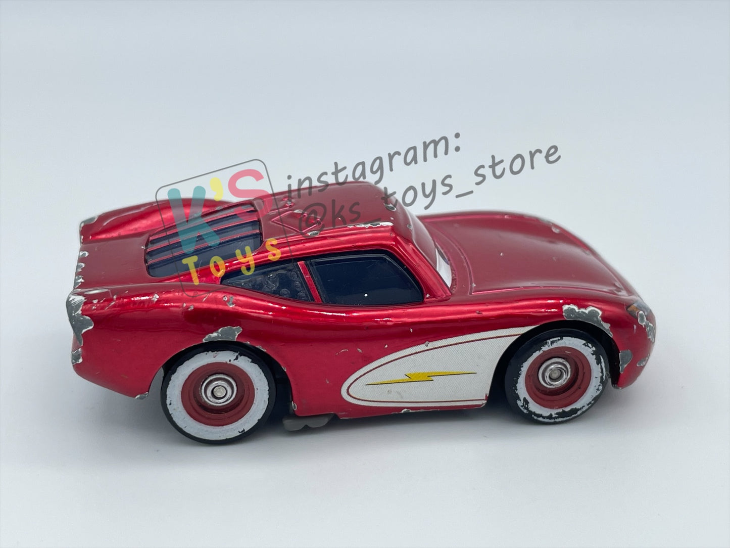 FREE ITEM!!!!! LOOSE DISNEY PIXAR CARS - "CRUISING LIGHTNING MCQUEEN" CARS SERIES - WELL LOVED/PLAYED CONDITION