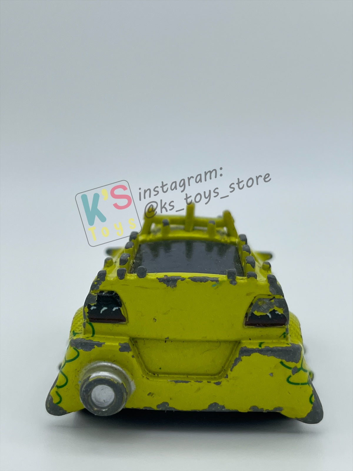 FREE ITEM!!!!! LOOSE DISNEY PIXAR CARS - "KOMODO" TOKYO MATER SERIES - WELL LOVED/PLAYED CONDITION