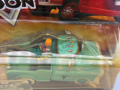 DISNEY PIXAR CARS 1:55 BY MATTEL, "DR. MATER WITH MASK UP" - CARS TOON RESCUE SQUAD MATER SERIES - BNIP