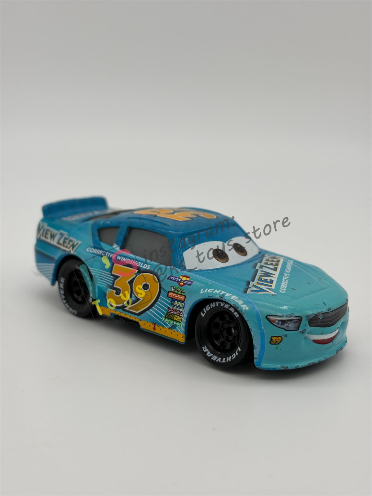 PRE-OWNED / LOOSE DISNEY PIXAR CARS - #39 VIEW ZEEN BUCK BEARINGLY CARS 3 - PLAYED CONDITION