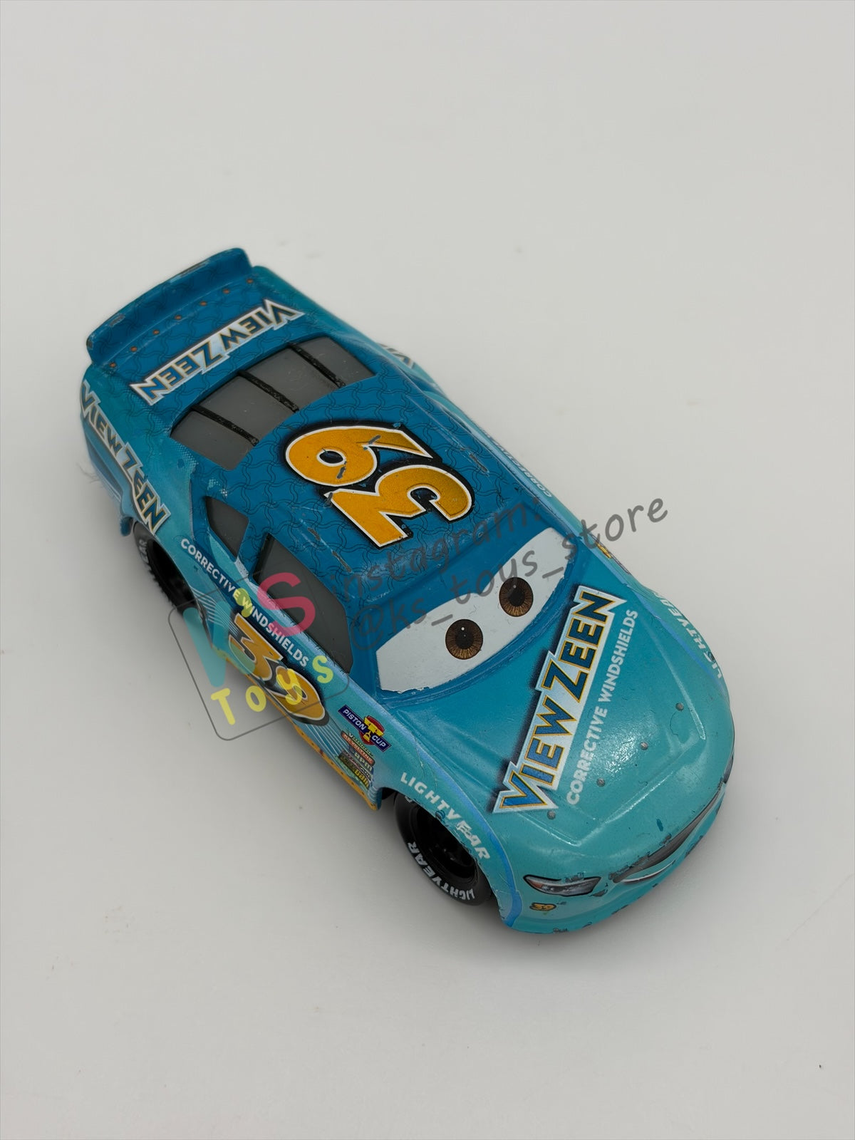 PRE-OWNED / LOOSE DISNEY PIXAR CARS - #39 VIEW ZEEN BUCK BEARINGLY CARS 3 - PLAYED CONDITION