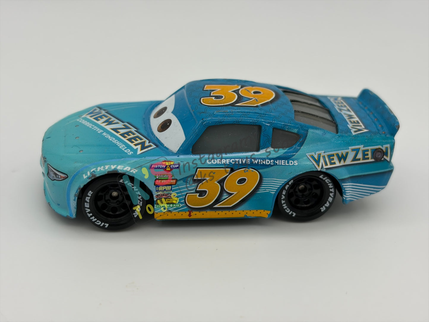 PRE-OWNED / LOOSE DISNEY PIXAR CARS - #39 VIEW ZEEN BUCK BEARINGLY CARS 3 - PLAYED CONDITION