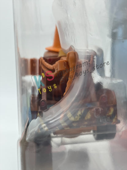 DELUXE DISNEY PIXAR CARS "MATER WITH CONE TEETH" - BNIP
