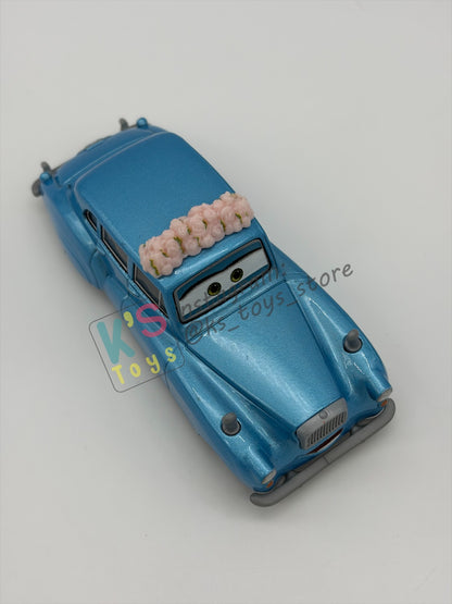 PRE-OWNED / LOOSE DISNEY PIXAR CARS 1:55 BY MATTEL - "MATO" CARS ON THE ROAD GETTIN' HITCHED - MINT CONDITION
