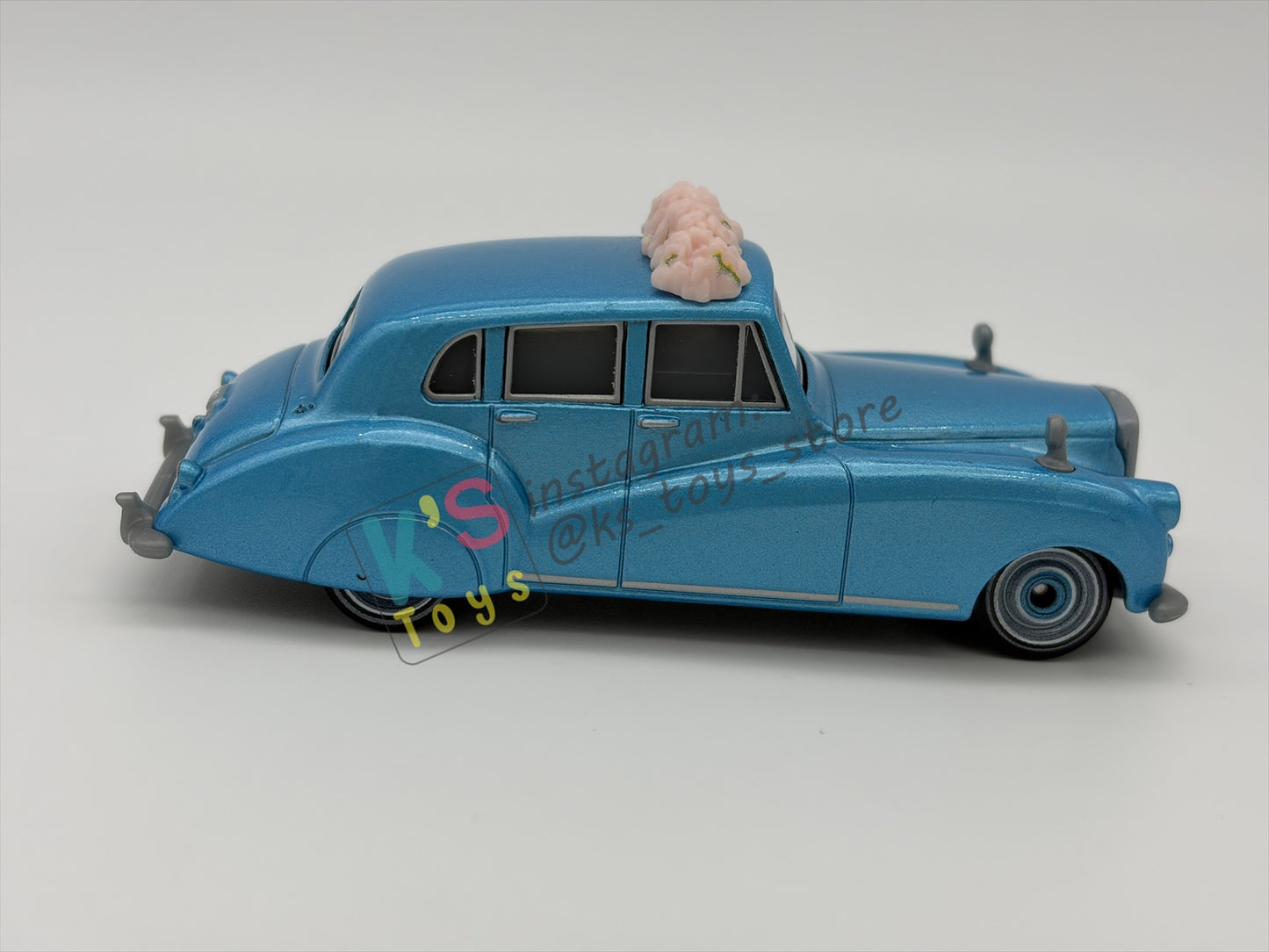 PRE-OWNED / LOOSE DISNEY PIXAR CARS 1:55 BY MATTEL - "MATO" CARS ON THE ROAD GETTIN' HITCHED - MINT CONDITION