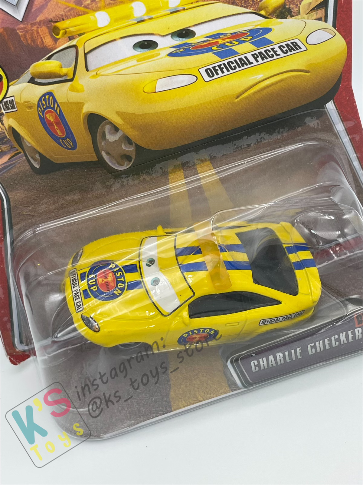 DISNEY PIXAR CARS "CHARLIE CHECKER" THE WORLD OF CARS SERIES- BNIP