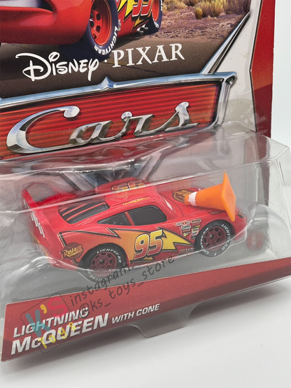 DISNEY PIXAR CARS BY MATTEL 1:55, LIGHTNING MCQUEEN WITH CONE - BNIP