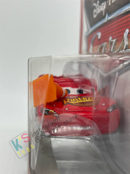DISNEY PIXAR CARS BY MATTEL 1:55, LIGHTNING MCQUEEN WITH CONE - BNIP