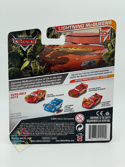 DISNEY PIXAR CARS BY MATTEL 1:55, LIGHTNING MCQUEEN WITH CONE - BNIP