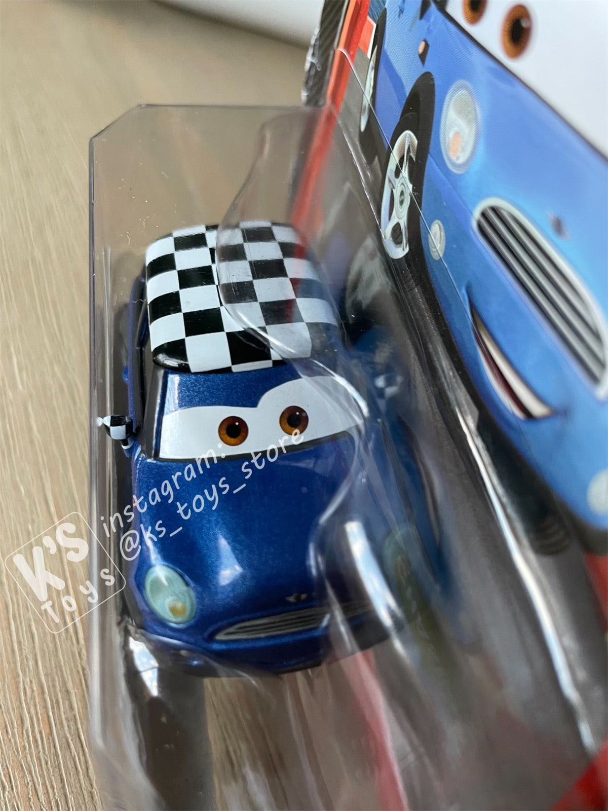 DISNEY PIXAR CARS BY MATTEL, BECKY WHEELIN - CARS 2 - BNIP