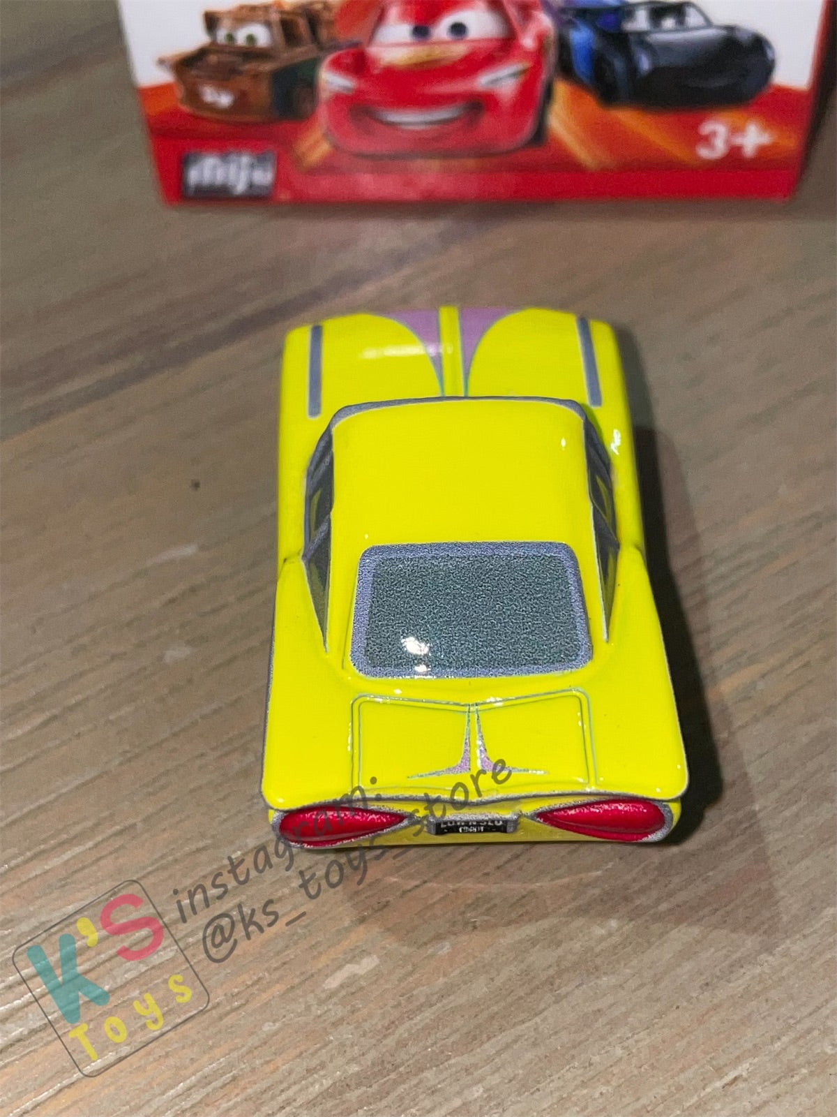 Mini Racers Pixar Disney Cars, 2022 Series 1 #05 YELLOW RAMONE