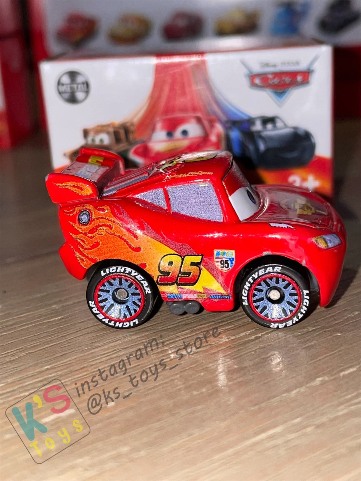 Mini Racers Pixar Disney Cars, 2022 Series 1 #03 WGP LIGHTNING MCQUEEN CARS 2