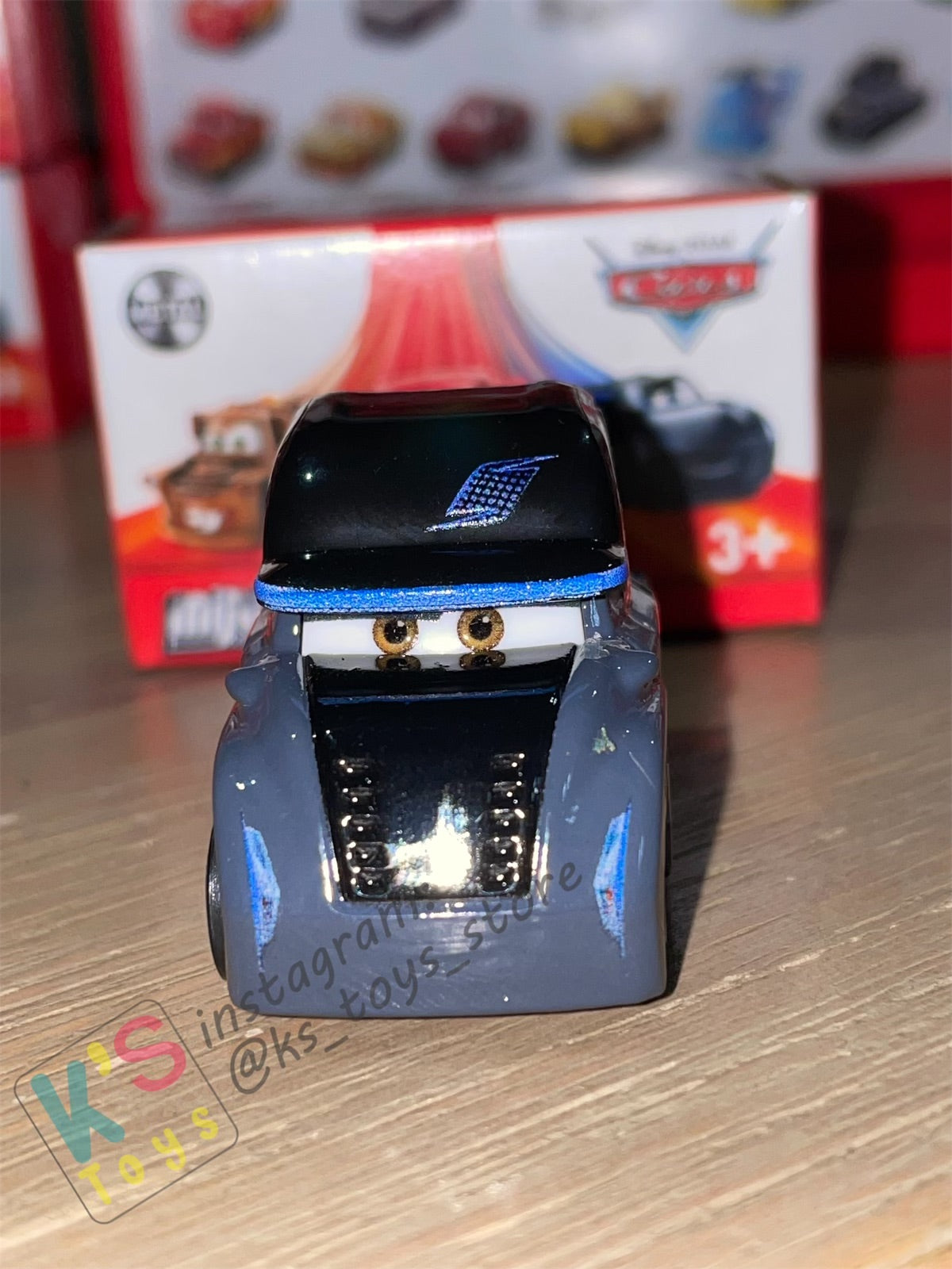 Mini Racers Pixar Disney Cars, 2022 Series 1 #10 GAKE BEAUFORT