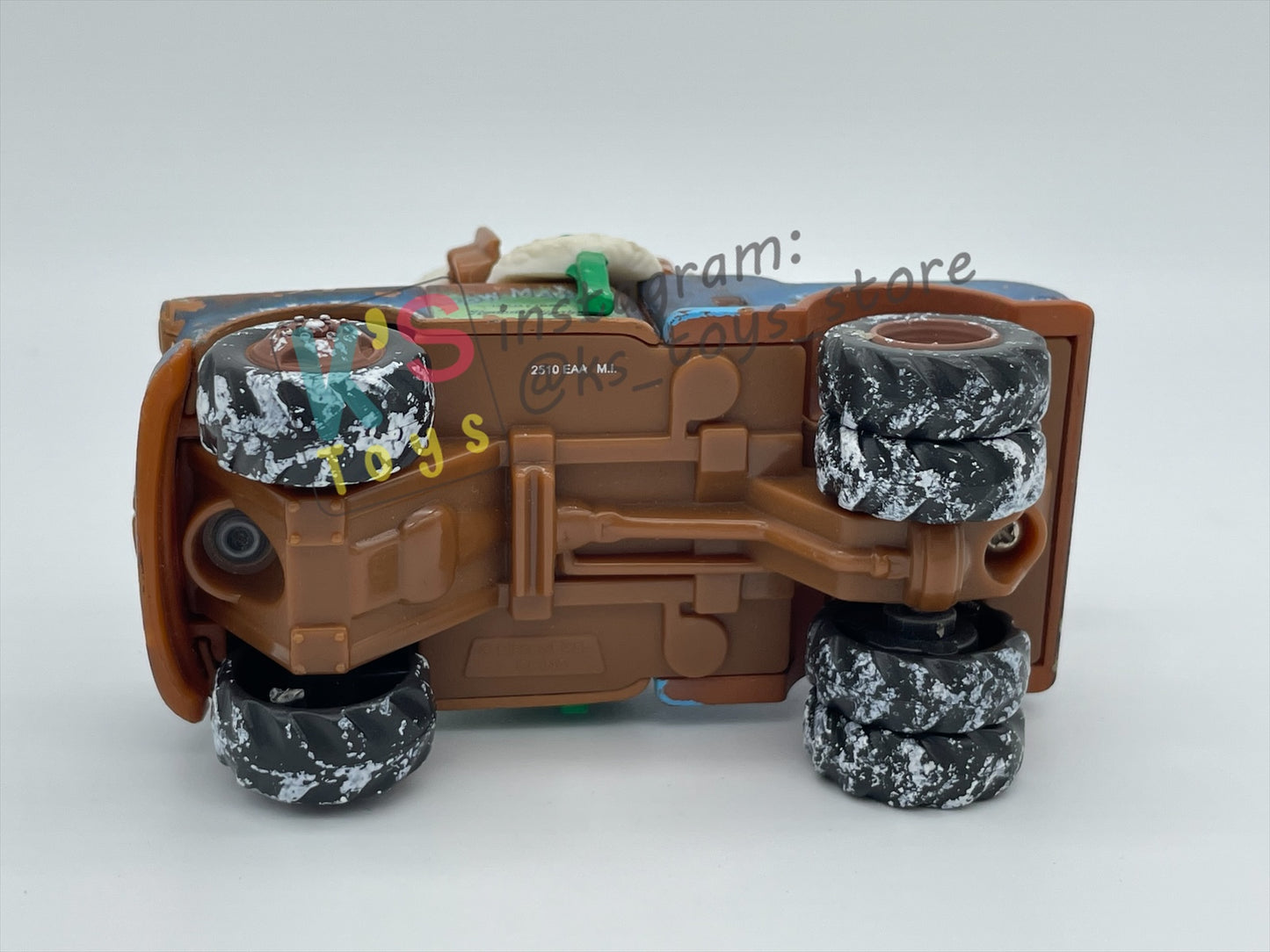 PRE-OWNED / LOOSE DISNEY PIXAR CARS BY MATTEL - "WHEE-HOO MATER" - WINTER HOLIDAY SERIES - PLAYED WITH GOOD CONDITION - READ DESCRIPTION!!!!!!!!!!!