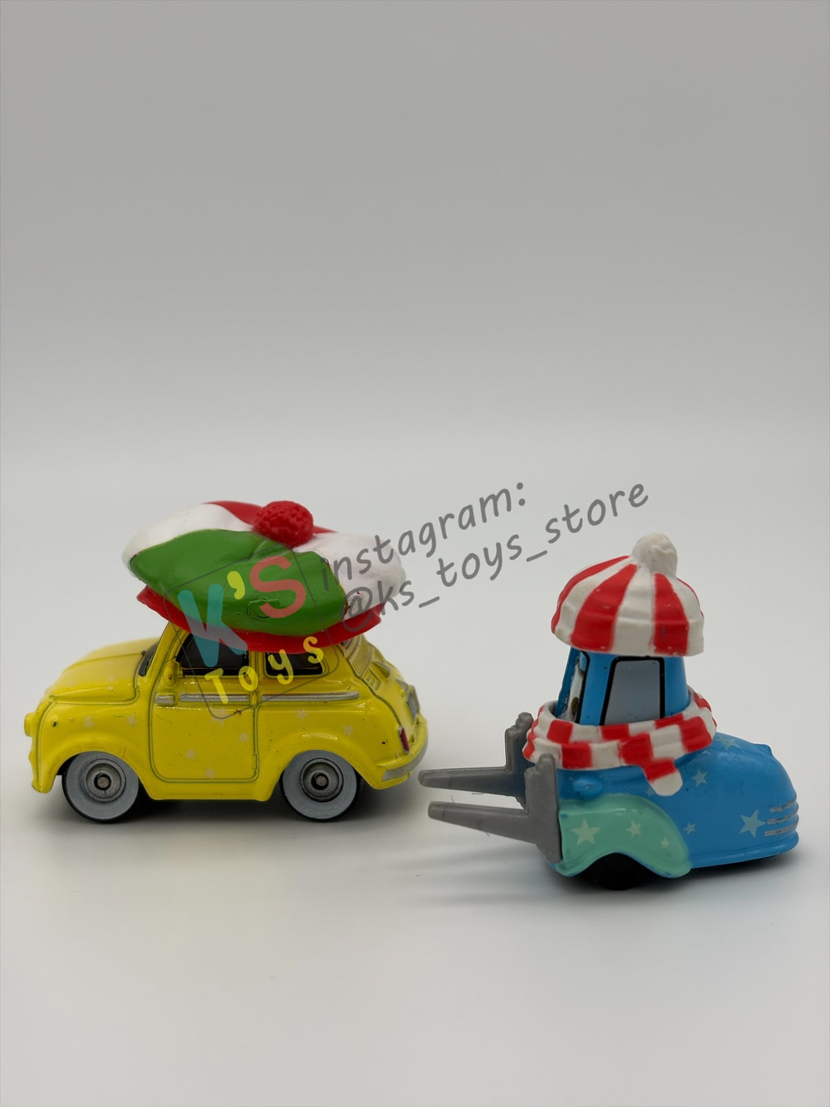 PRE-OWNED / LOOSE DISNEY PIXAR CARS - "CHRISTMAS LUIGI AND GUIDO" - MATER SAVES CHRISTMAS - GOOD CONDITION