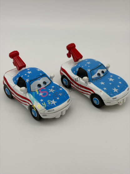 PRE-OWNED / LOOSE DISNEY PIXAR CARS - "MIA & TIA MATER FANS" - MATER THE GREATER SERIES - GOOD CONDITION