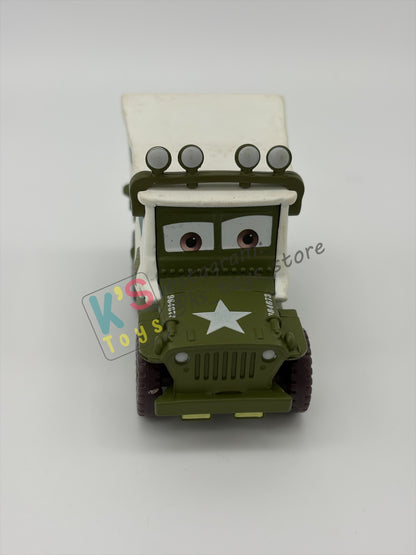 PRE-OWNED / LOOSE DISNEY PIXAR CARS - "SARGE WITH ROOF LIGHTS" - MATER SAVES CHRISTMAS - GOOD CONDITION