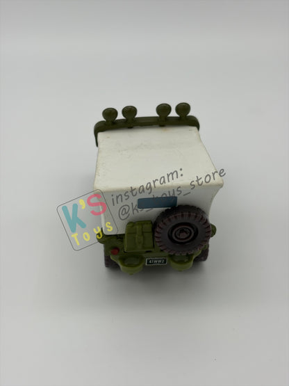 PRE-OWNED / LOOSE DISNEY PIXAR CARS - "SARGE WITH ROOF LIGHTS" - MATER SAVES CHRISTMAS - GOOD CONDITION