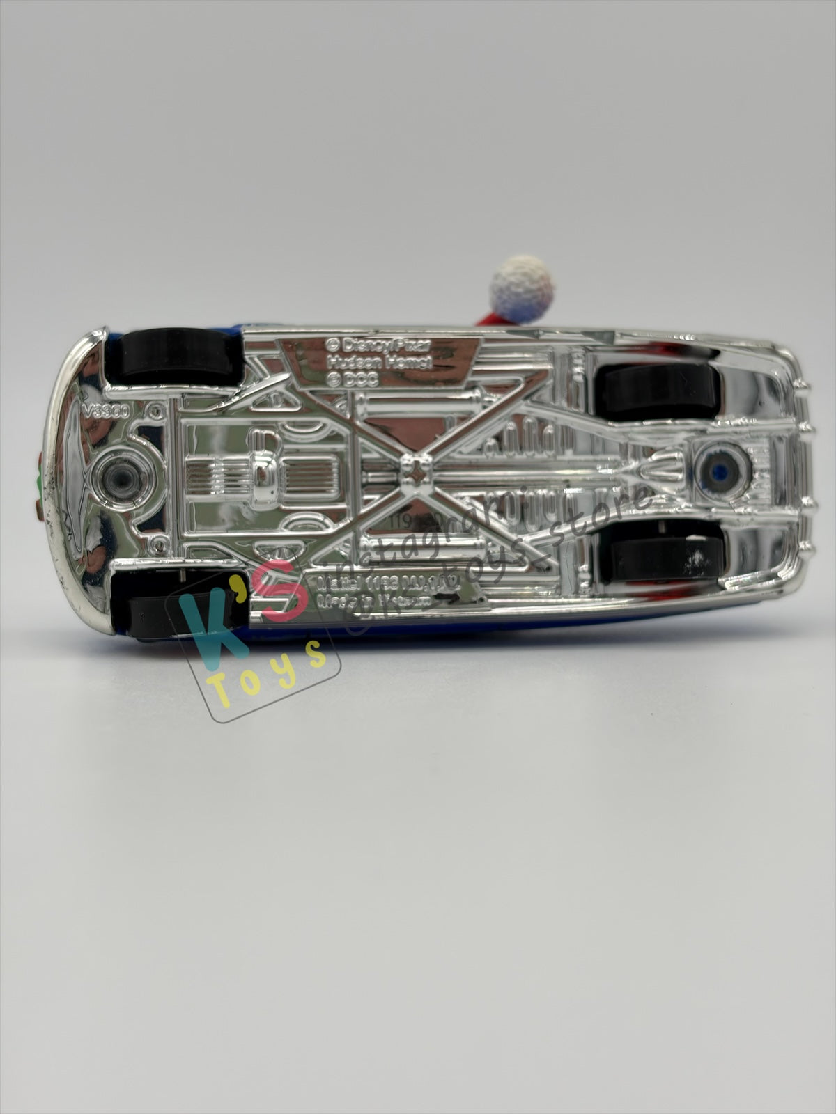 PRE-OWNED / LOOSE DISNEY PIXAR CARS - "DECKED OUT DOC HUDSON" - MATER SAVES CHRISTMAS - GOOD CONDITION