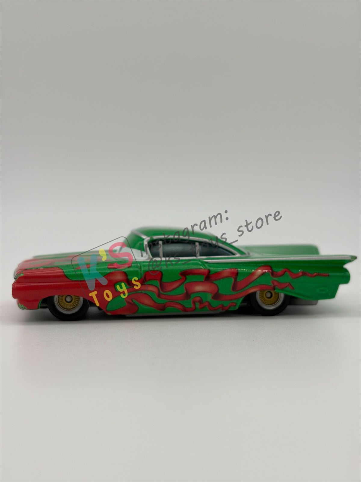 PRE-OWNED / LOOSE DISNEY PIXAR CARS - "CHRISTMAS CRUISER RAMONE" MATER SAVES CHRISTMAS - GOOD CONDITION - READ DESCRIPTION!!!