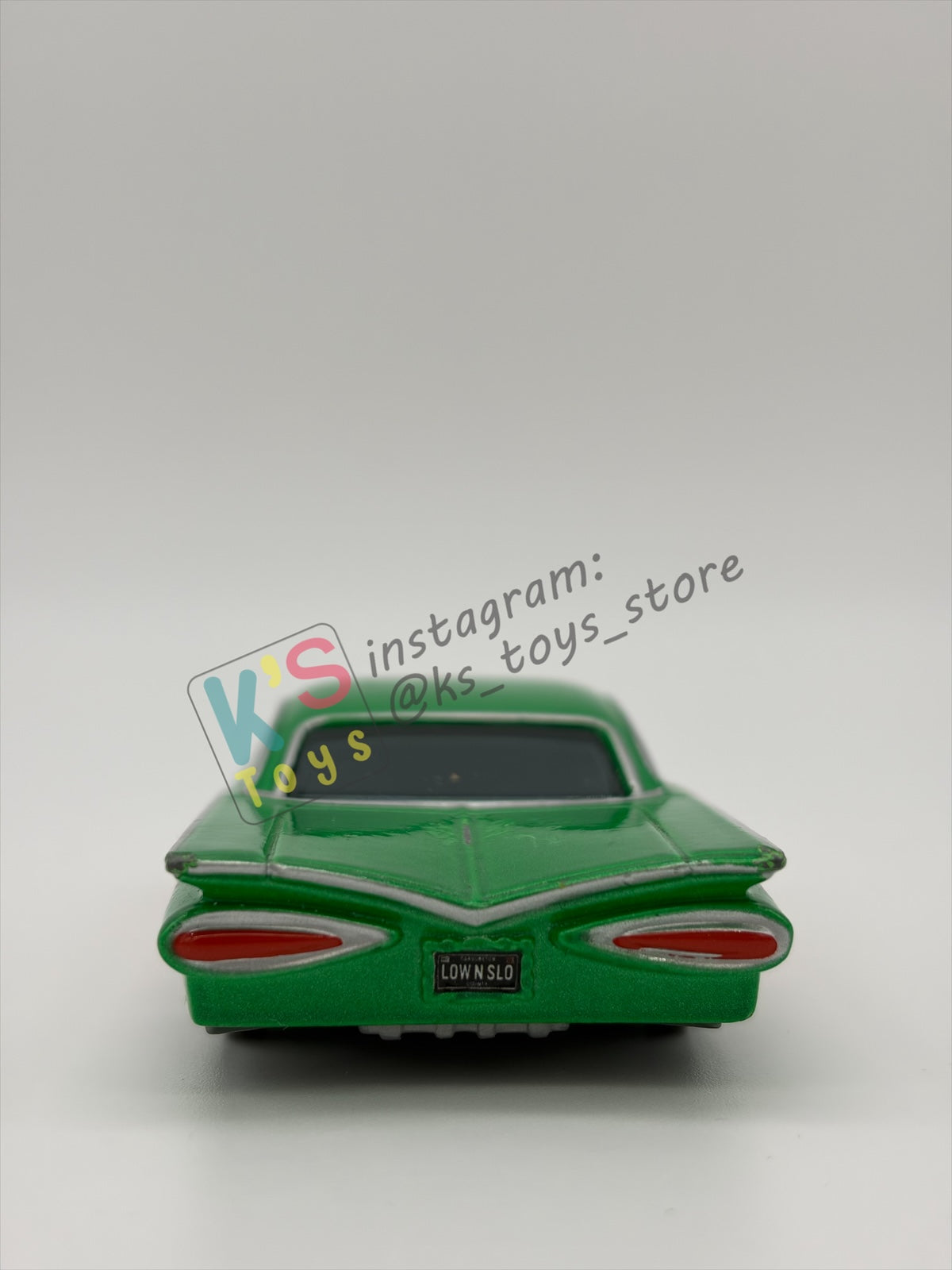 PRE-OWNED / LOOSE DISNEY PIXAR CARS - "CHRISTMAS CRUISER RAMONE" MATER SAVES CHRISTMAS - GOOD CONDITION - READ DESCRIPTION!!!