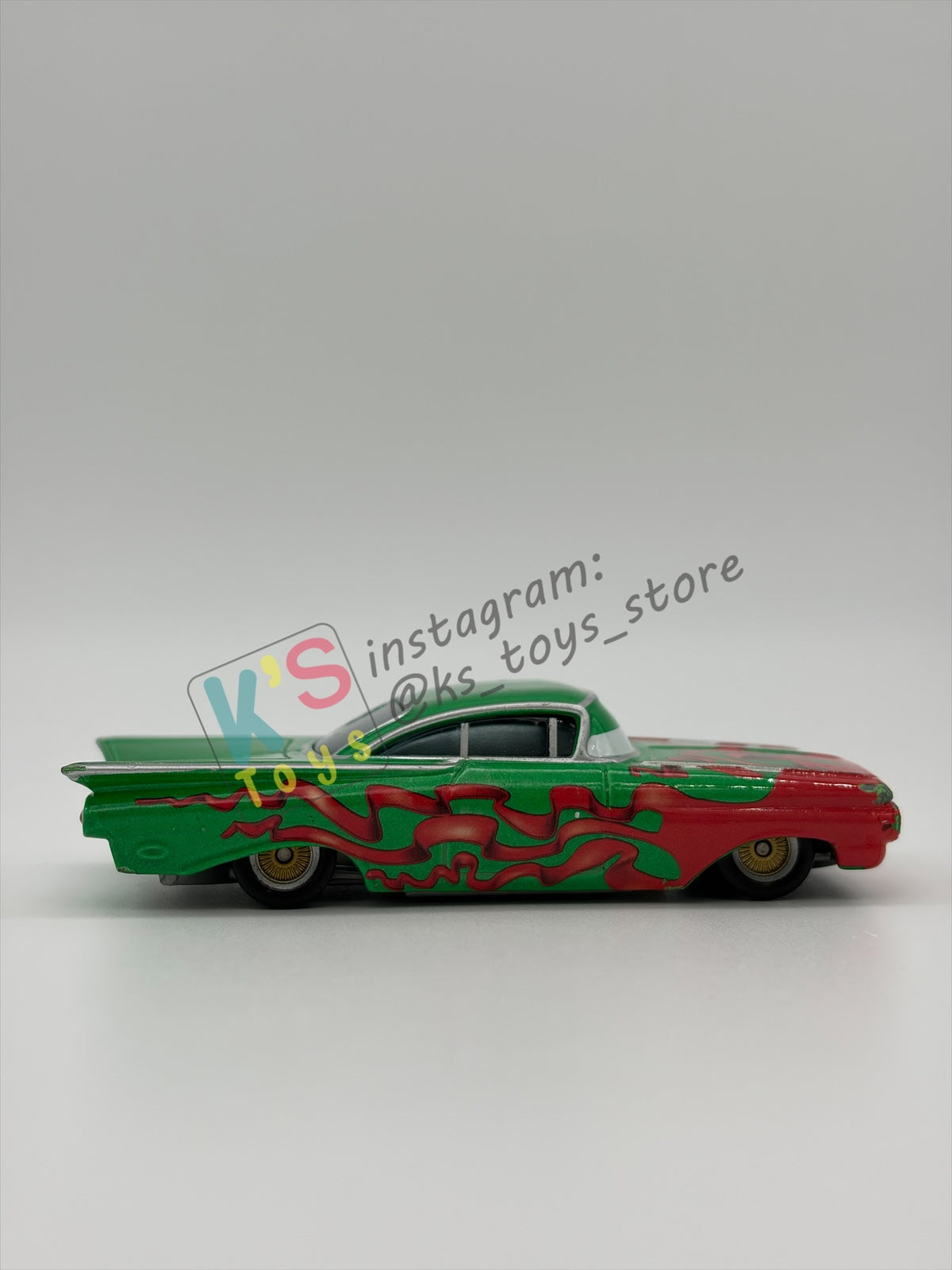 PRE-OWNED / LOOSE DISNEY PIXAR CARS - "CHRISTMAS CRUISER RAMONE" MATER SAVES CHRISTMAS - GOOD CONDITION - READ DESCRIPTION!!!
