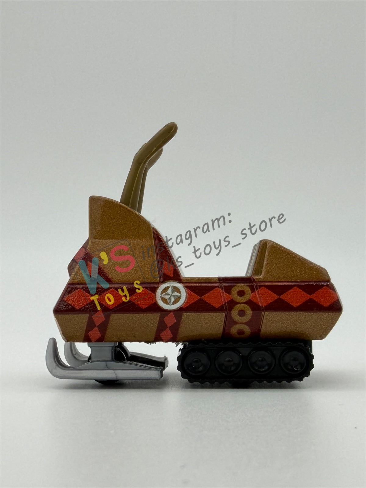 PRE-OWNED / LOOSE DISNEY PIXAR CARS - "SNOWMOBILE" - MATER SAVES CHRISTMAS - NEAR MINT CONDITION