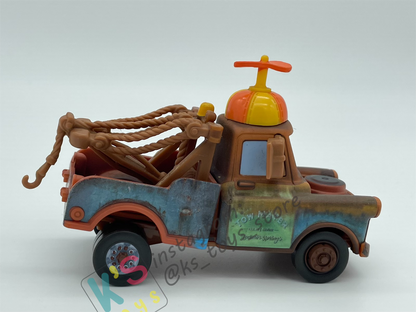 PRE-OWNED / LOOSE DISNEY PIXAR CARS - "BEANIE HAT MATER" MONSTER TRUCK MATER SERIES - DISPLAYED CONDITION