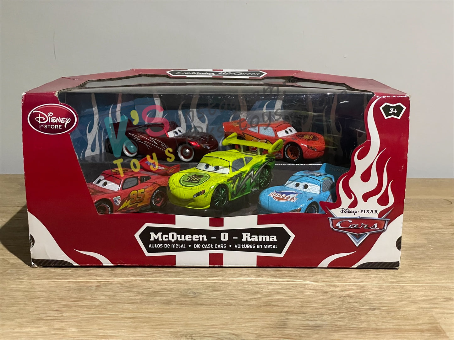 Disney Store Version of Disney Pixar Cars 1:43 - GIFT PACK "MCQUEEN O-RAMA 5-PACK GREEN TOKYO" - BNIP