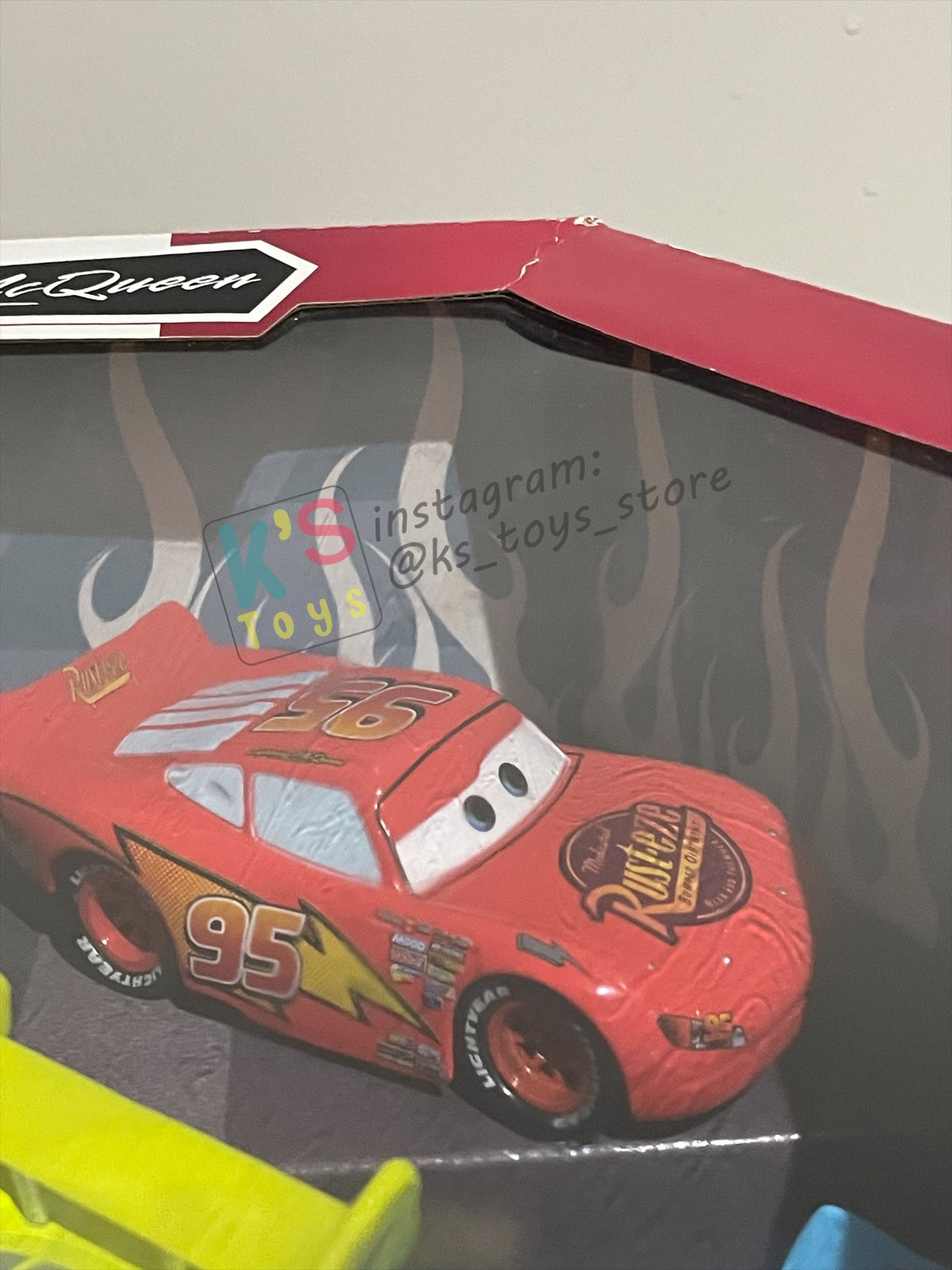 Disney Store Version of Disney Pixar Cars 1:43 - GIFT PACK "MCQUEEN O-RAMA 5-PACK GREEN TOKYO" - BNIP