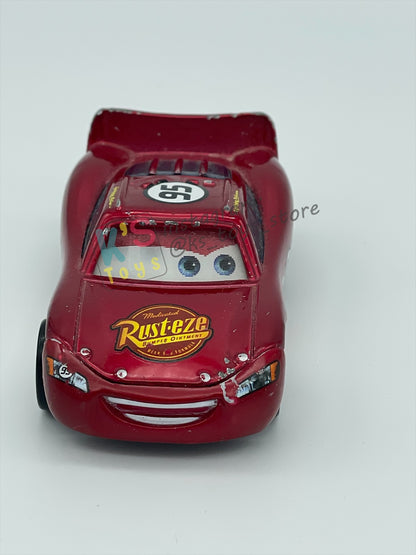 PRE-OWNED / LOOSE DISNEY PIXAR CARS BY MATTEL - "CRUISIN LIGHTNING MCQUEEN LENTICULAR EYES V2" - MY EYES CHANGES SERIES - PLAYED WITH CONDITION - READ DESCRIPTION!!!!!!!!!!!