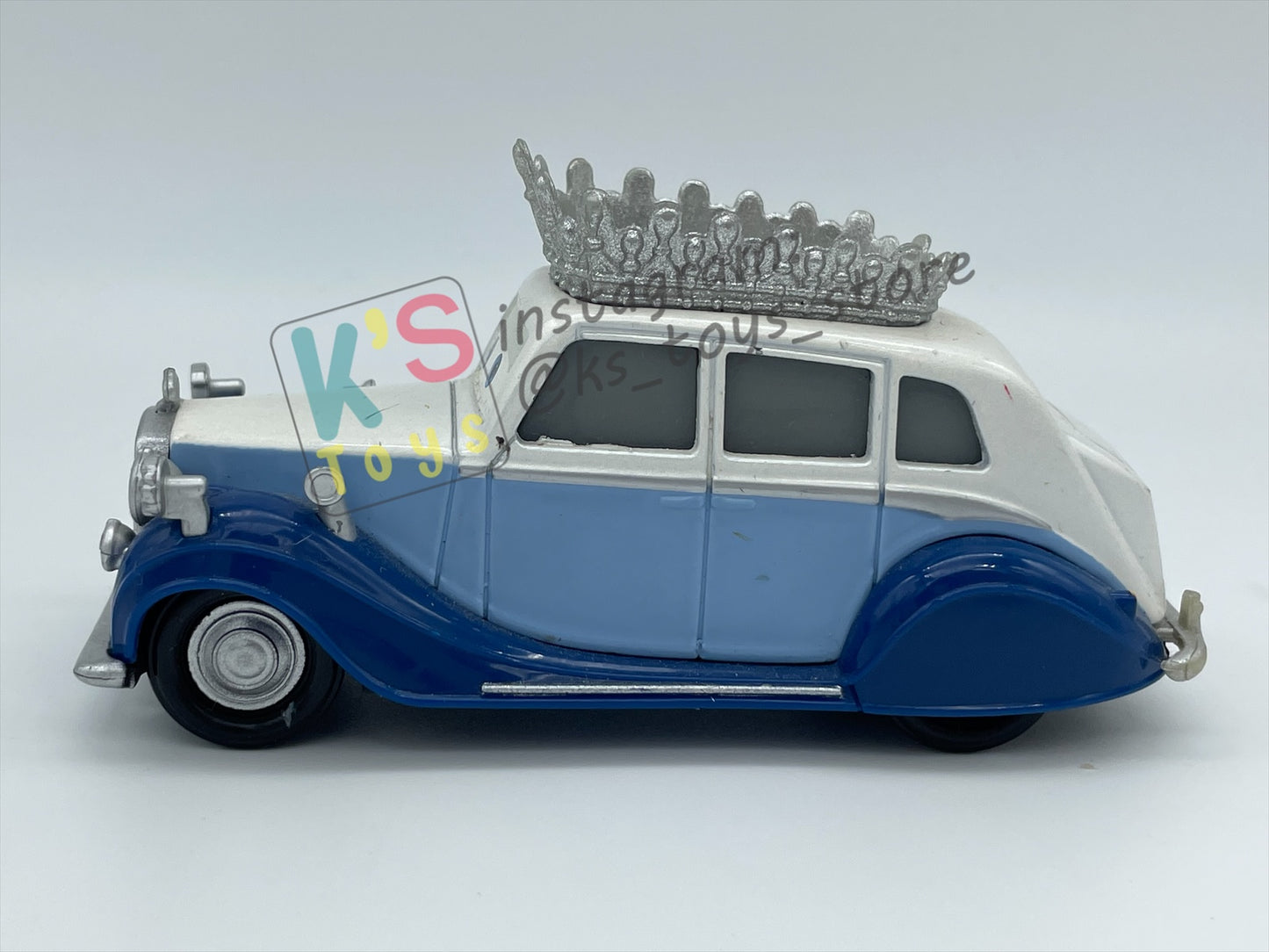 PRE-OWNED / LOOSE DISNEY PIXAR CARS - "THE QUEEN" CARS 2 SERIES - NEAR MINT CONDITION - READ DESCRIPTION!!!!!!!!!!