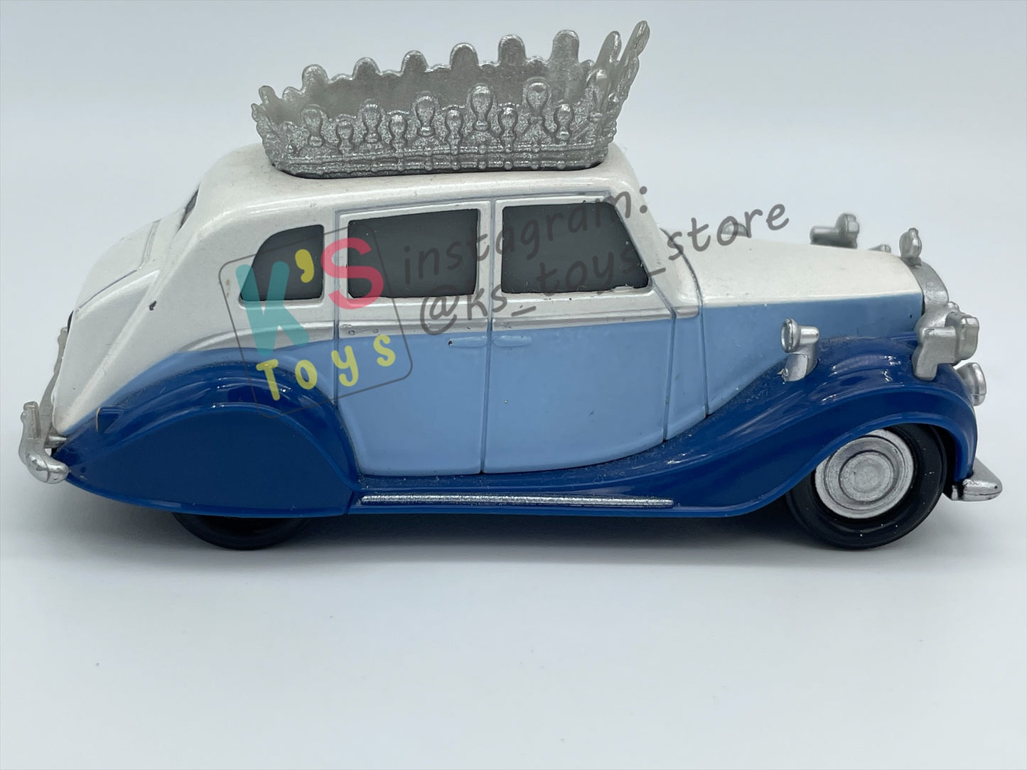 PRE-OWNED / LOOSE DISNEY PIXAR CARS - "THE QUEEN" CARS 2 SERIES - NEAR MINT CONDITION - READ DESCRIPTION!!!!!!!!!!