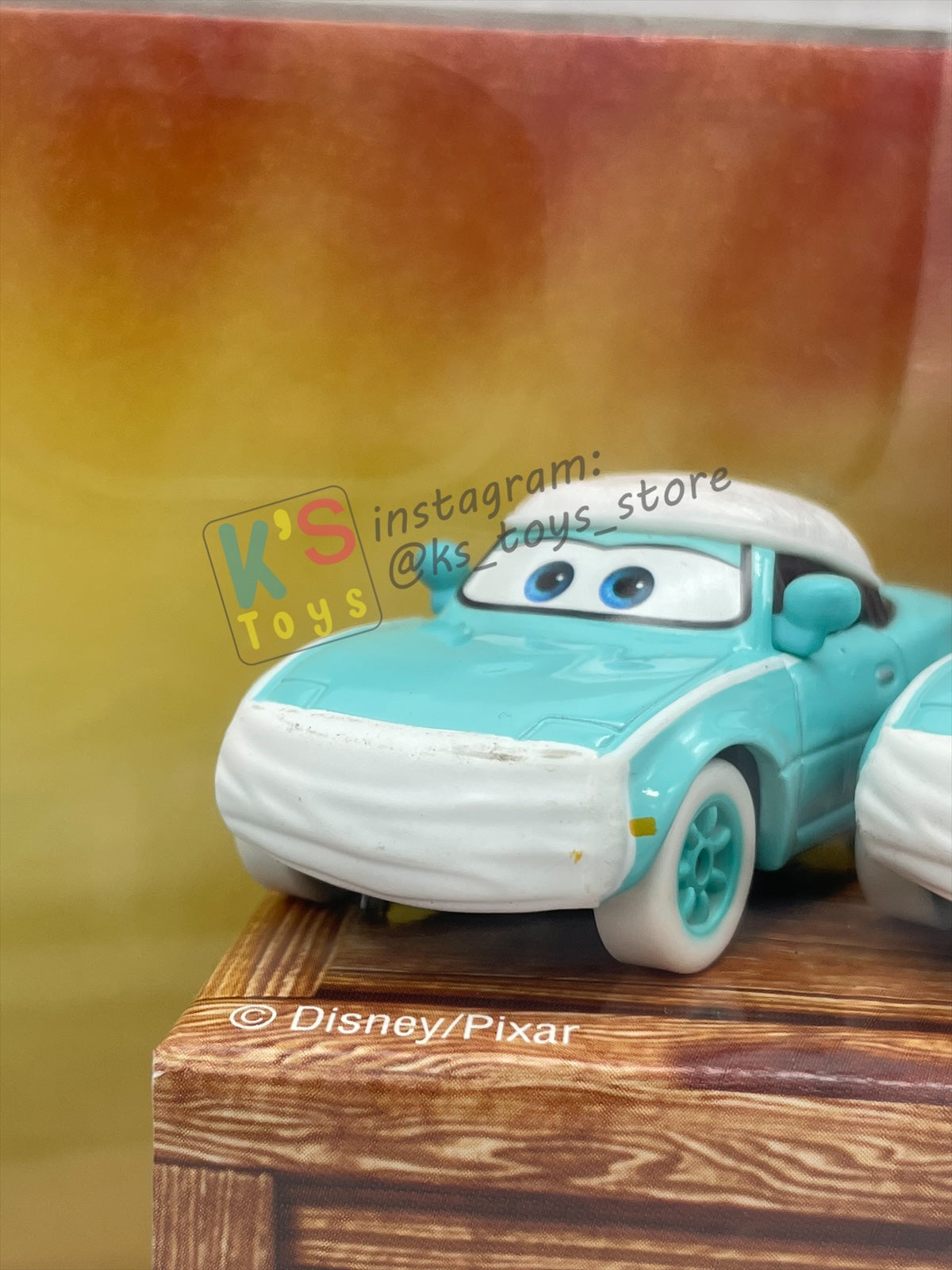 DISNEY PIXAR CARS 1:55 BY MATTEL - CARS TOON RESCUE SQUAD MATER 4-PACK GIFT SET "BURNT LIGHTNING MCQUEEN, DR MATER, NURSE MIA AND NURSE TIA" - BNIB