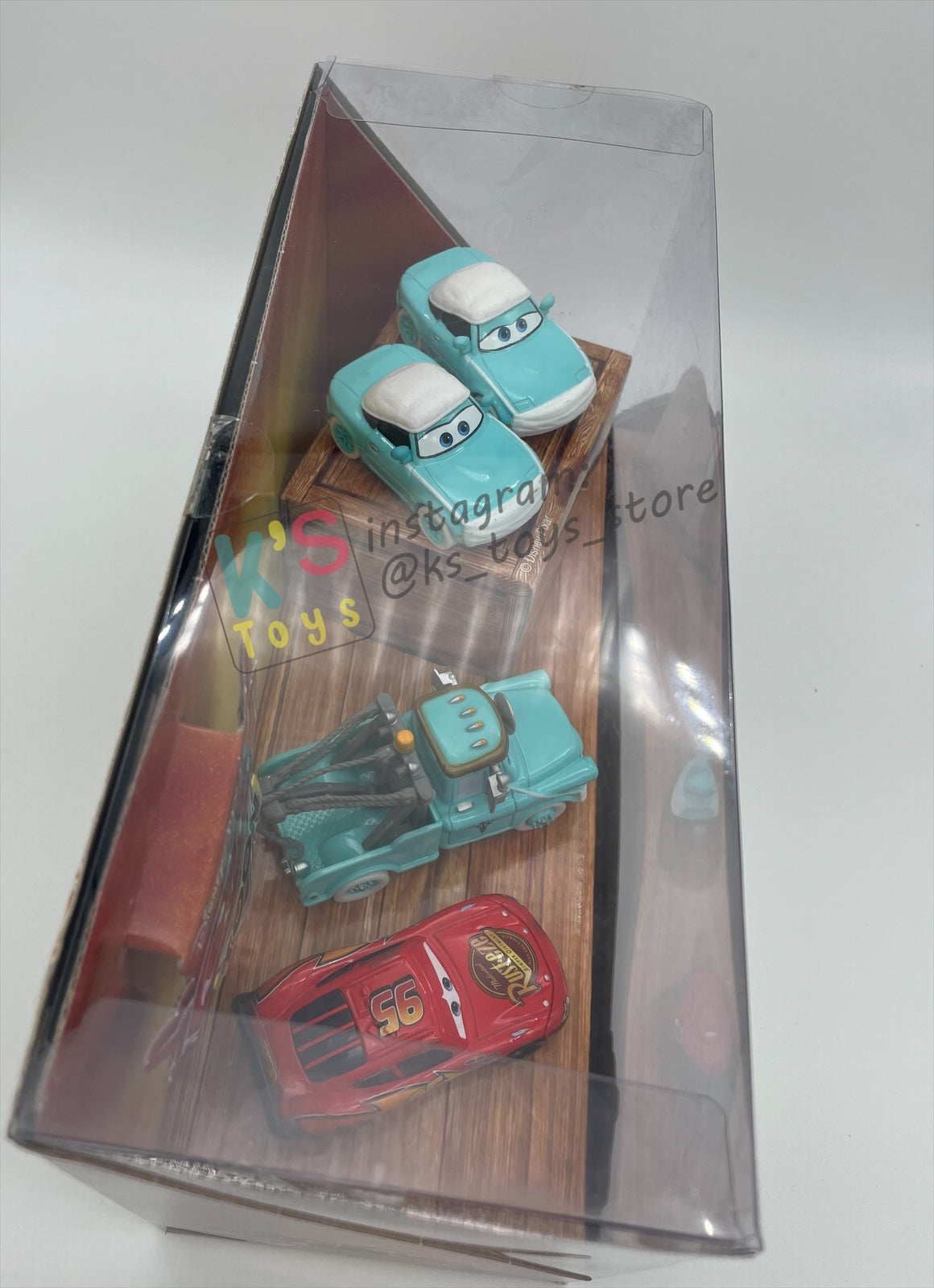 DISNEY PIXAR CARS 1:55 BY MATTEL - CARS TOON RESCUE SQUAD MATER 4-PACK GIFT SET "BURNT LIGHTNING MCQUEEN, DR MATER, NURSE MIA AND NURSE TIA" - BNIB