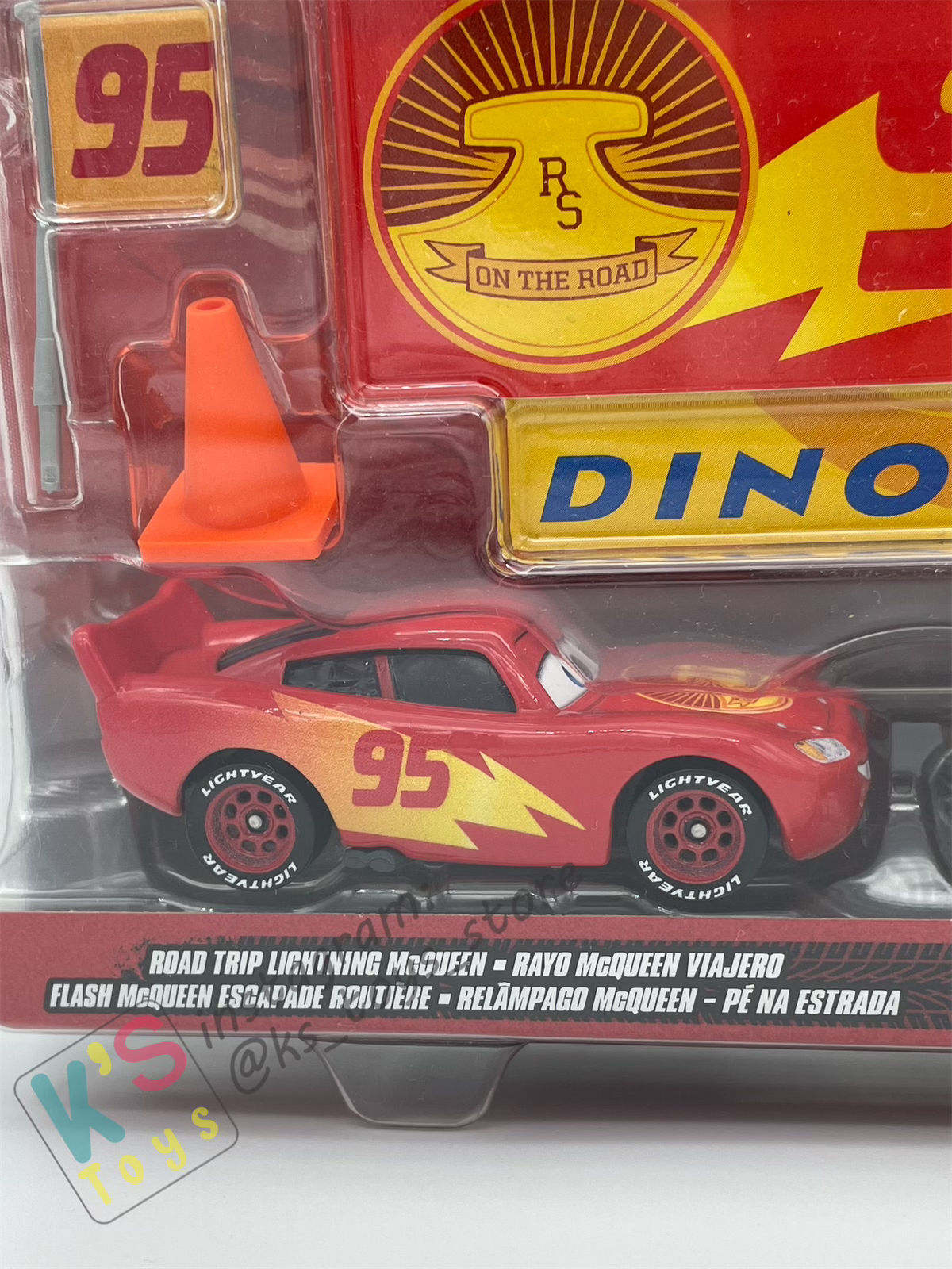 Disney Pixar Cars 1:55 2-Pack ROAD TRIP LIGHTNING MCQUEEN - RUSTEZE DINOCO CRUZ RAMIREZ  WITH ACCESSORIES - BNIP