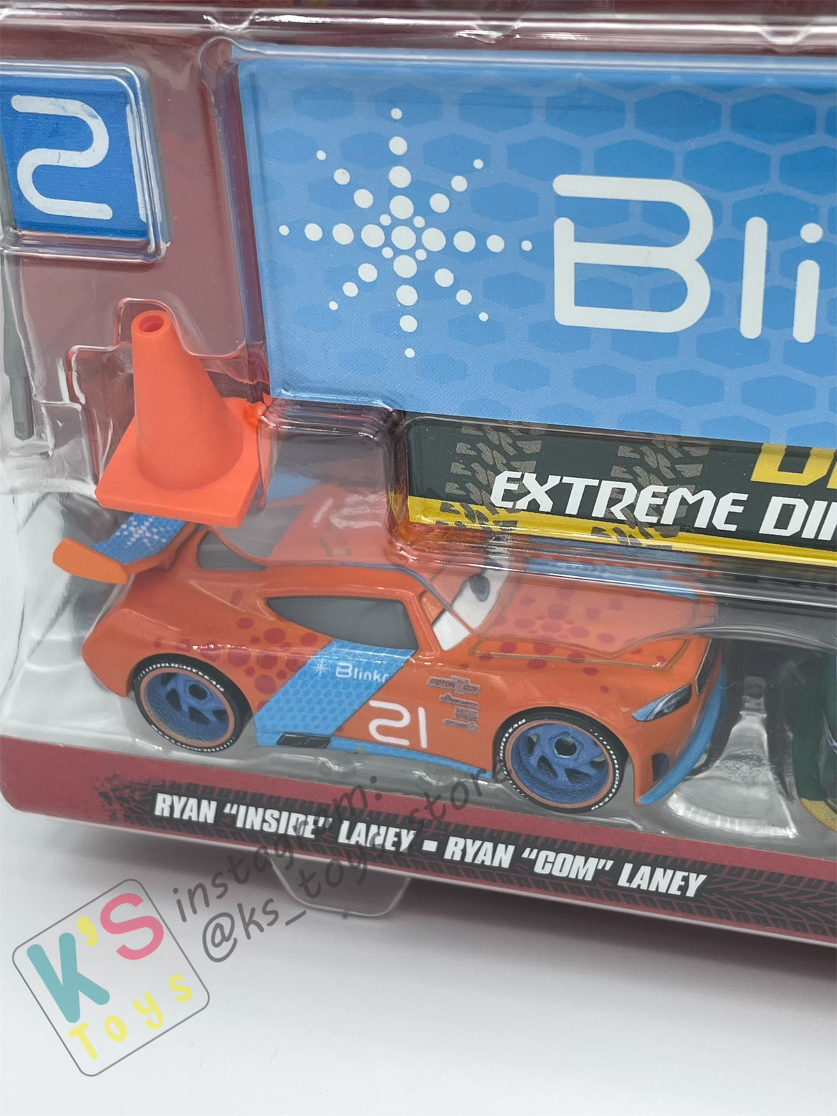 Disney Pixar Cars 1:55 2-Pack RYAN "INSIDE" LANEY - RYAN “COM” LANEY WITH ACCESSORIES - BNIP