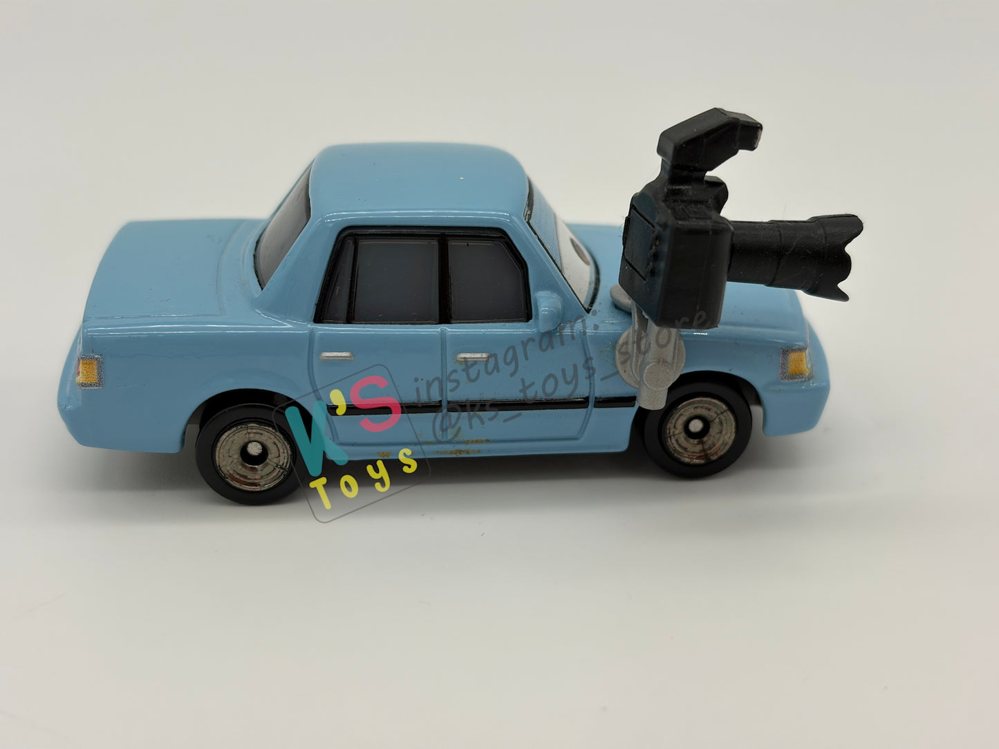 PRE-OWNED / LOOSE DISNEY PIXAR CARS - "DANA CRANKOFF" - NEAR MINT CONDITION