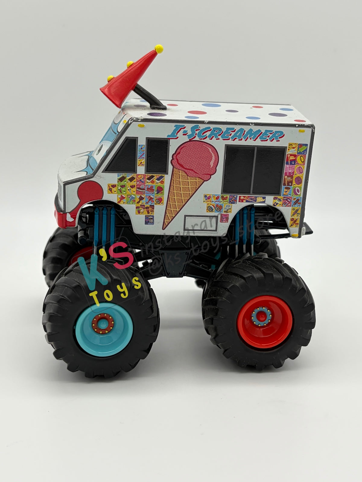 DISNEY STORE OF DISNEY PIXAR CARS 1:24 - I-SCREAMER - CARS 2 SERIES - PRE-OWNED IN GOOD CONDITION