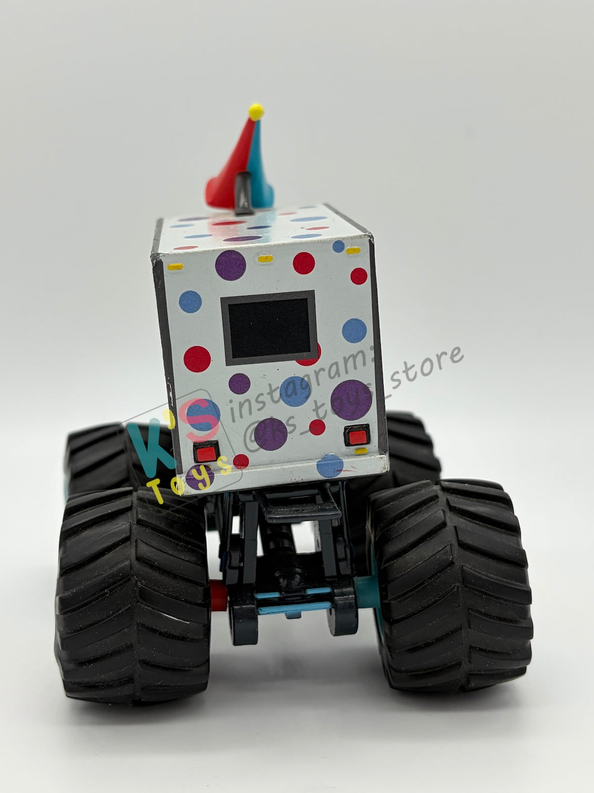 DISNEY STORE OF DISNEY PIXAR CARS 1:24 - I-SCREAMER - CARS 2 SERIES - PRE-OWNED IN GOOD CONDITION