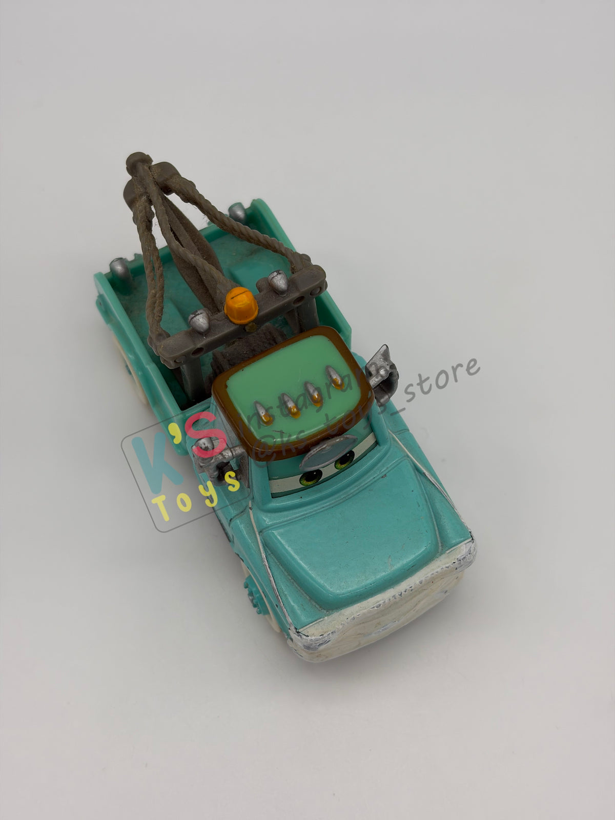 PRE-OWNED / LOOSE DISNEY PIXAR CARS - "DR MATER WITH MASK UP" RESCUE SQUAD MATER - GOOD CONDITION