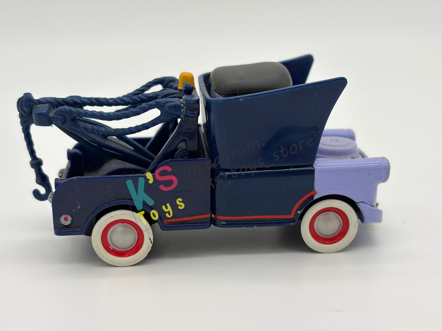 PRE-OWNED / LOOSE DISNEY PIXAR CARS - "DRACULA MATER” - NEAR MINT CONDITION