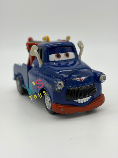 PRE-OWNED / LOOSE DISNEY PIXAR CARS - "IVAN" CARS 2 - GOOD CONDITION