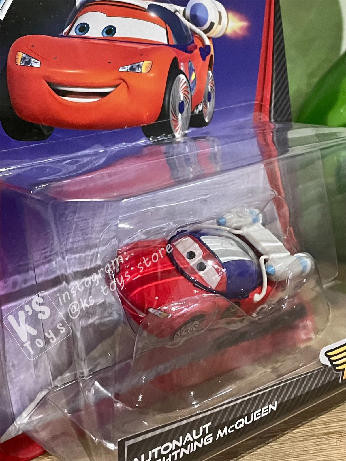 DELUXE DISNEY PIXAR CARS "AUTONAUT LIGHTNING MCQUEEN" - BNIP