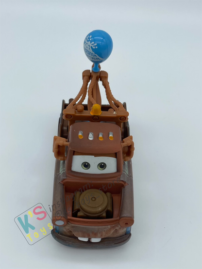 PRE-OWNED / LOOSE DISNEY PIXAR CARS - "MATER WITH BALLOON" - CARS 2 95 RETURNS SERIES - DISPLAYED CONDITION