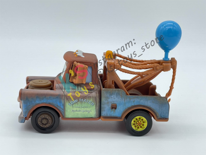 PRE-OWNED / LOOSE DISNEY PIXAR CARS - "MATER WITH BALLOON" - CARS 2 95 RETURNS SERIES - DISPLAYED CONDITION